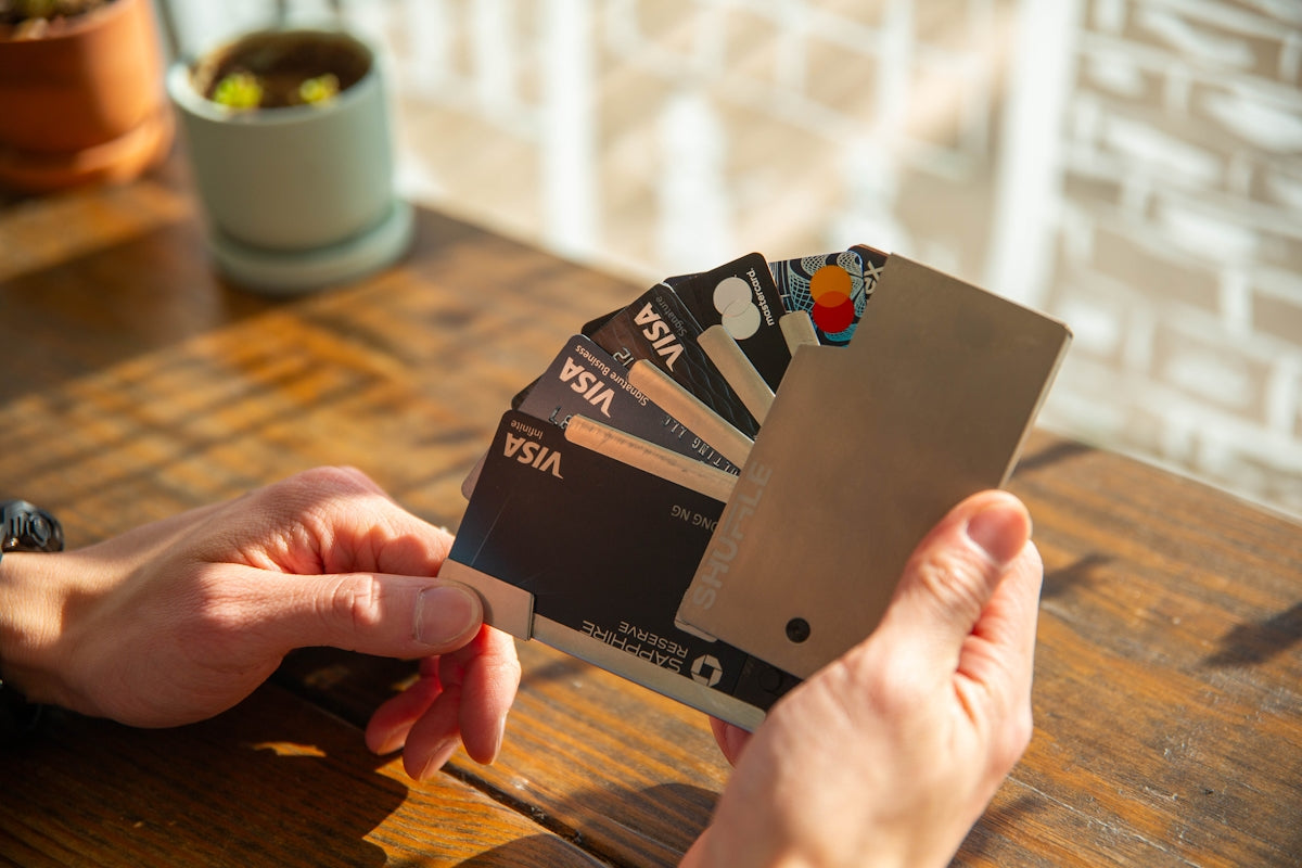 Person holding a credit card